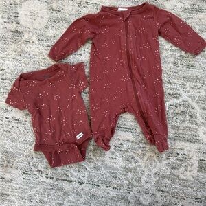 Gerber Maroon Starry Bodysuit Set